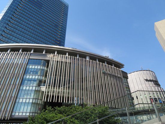 Centro Comercial Grand Front Osaka